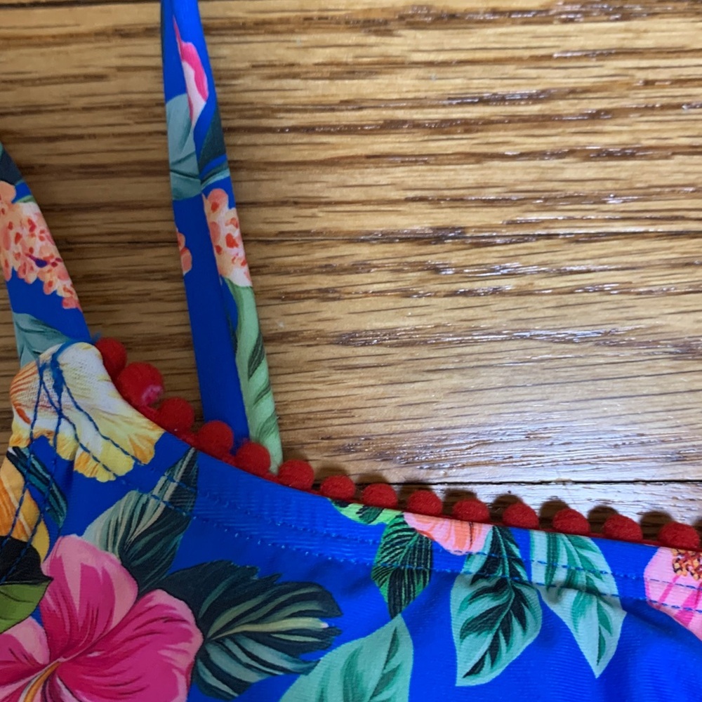 La Blanca swimsuit - blue one piece with floral print, size 6 bathing suit - Picture 4 of 8